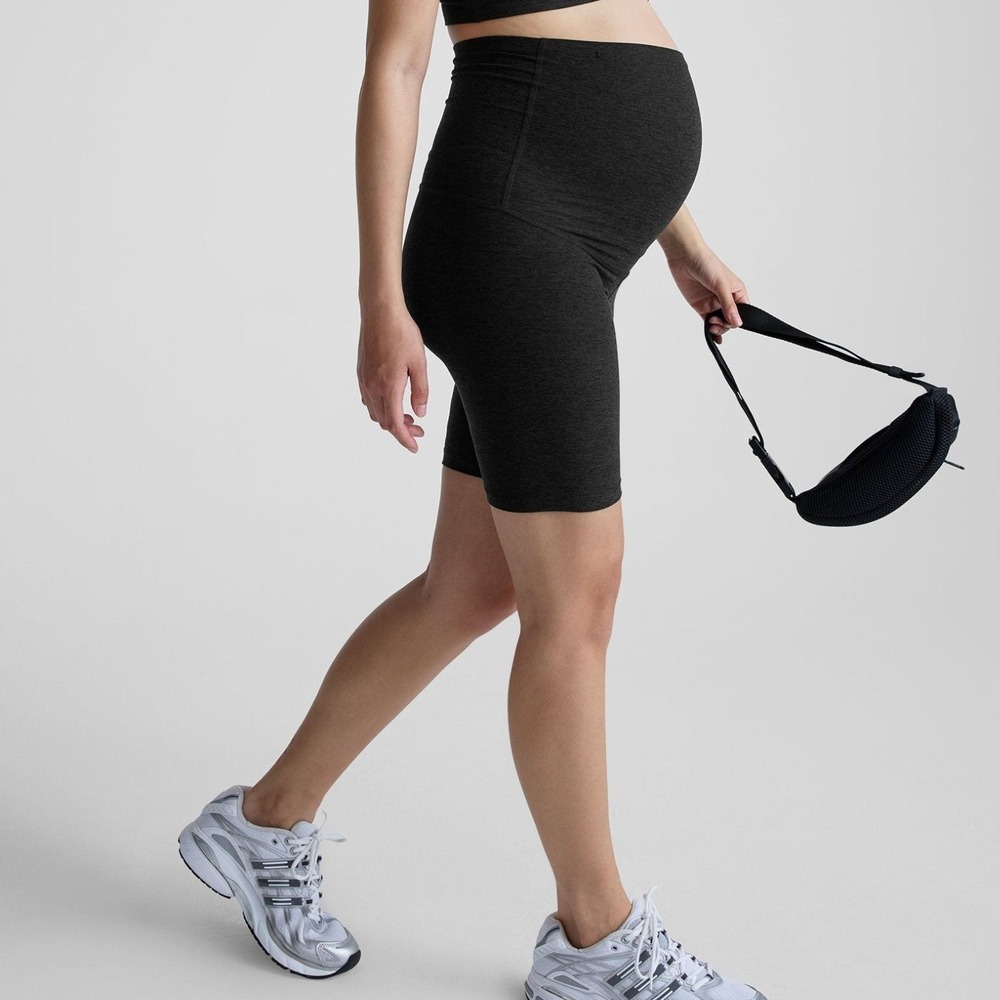 Beyond Yoga Beyond the Bump Spacedye Maternity Biker Shorts Gray XS